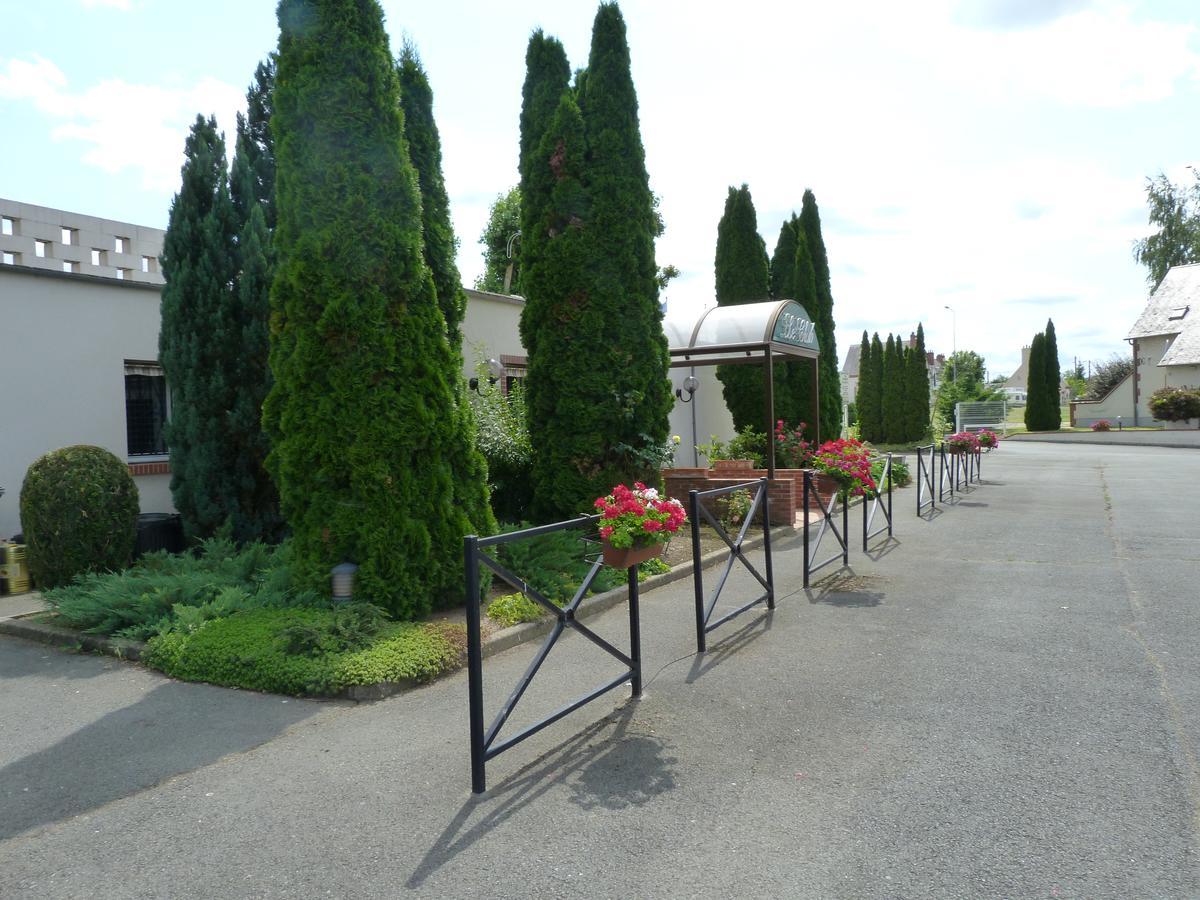Hostellerie Du Chateau Saint-Pere-sur-Loire Esterno foto