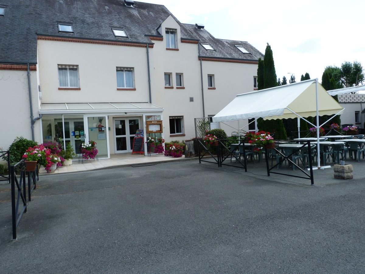 Hostellerie Du Chateau Saint-Pere-sur-Loire Esterno foto
