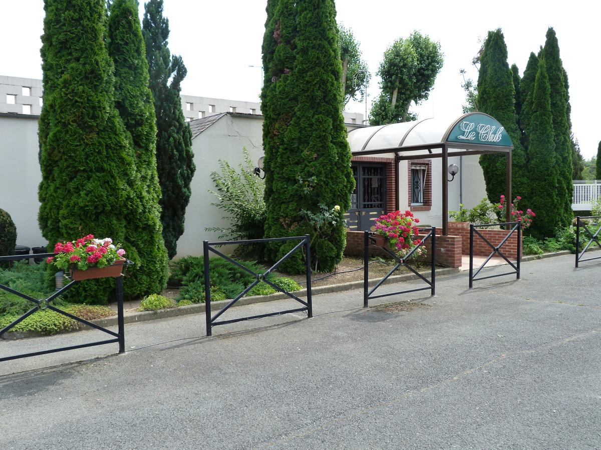 Hostellerie Du Chateau Saint-Pere-sur-Loire Esterno foto